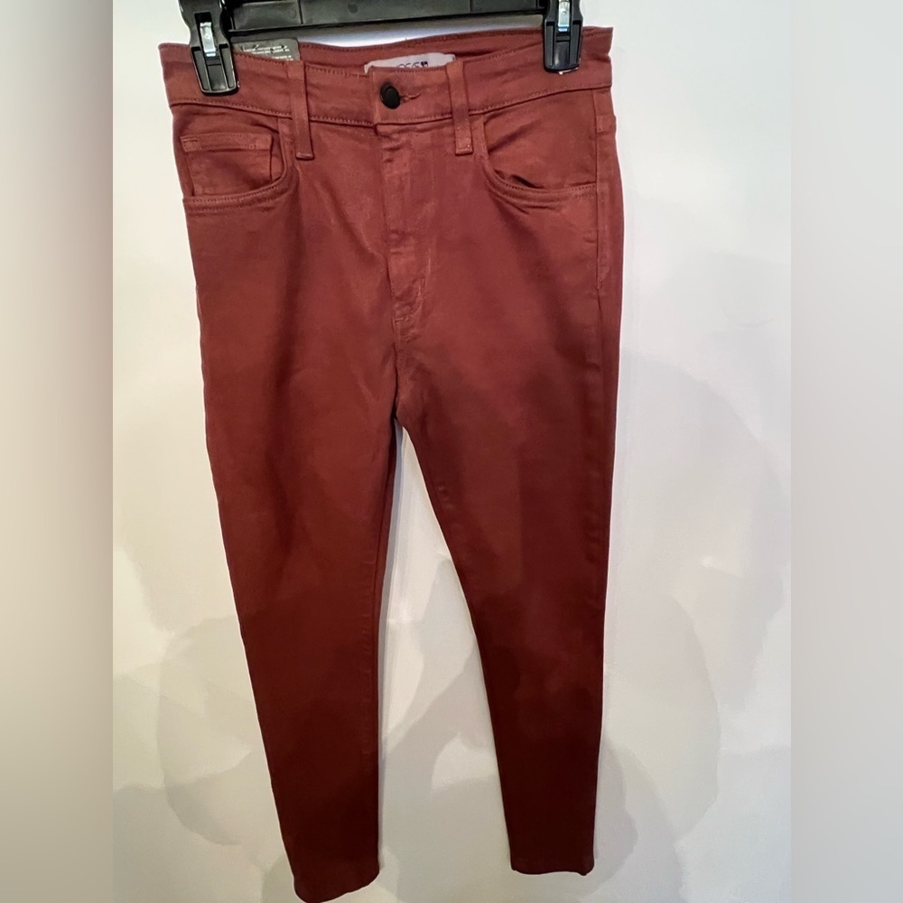 JOE’S HIGH RISE SKINNY ANKLE JEANS
COLOR IS: SADDLEBROOK (BROWN TONE)
SIZE 4 USA